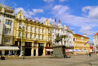lavni trg grada Zagreba, Trg Bana Jelačića